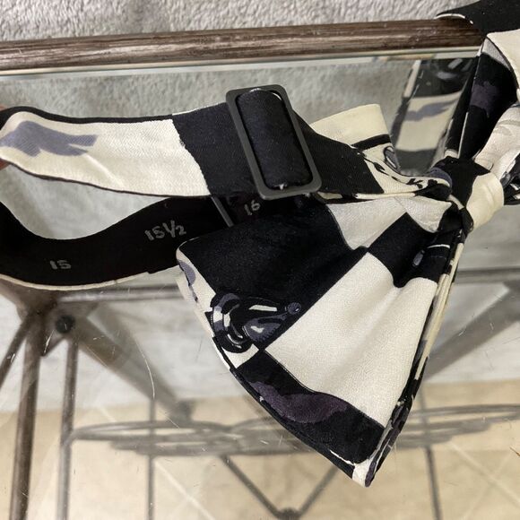 Nicole Miller Novelty Bowtie Pre-tied Men’s OS adjustable black white Chess play - Picture 5 of 9